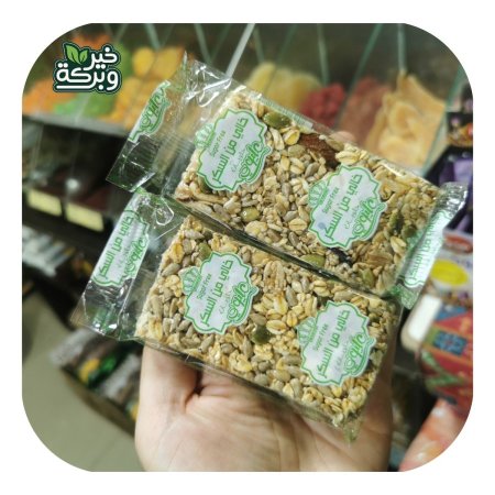 سمسمية الشوفان وبذور القرع وبذور الشمس خالية من السكر